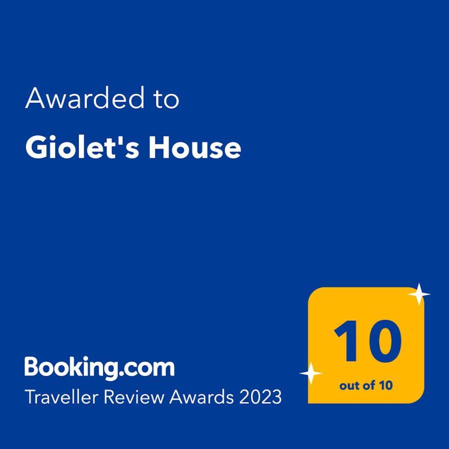 Giolet's House *